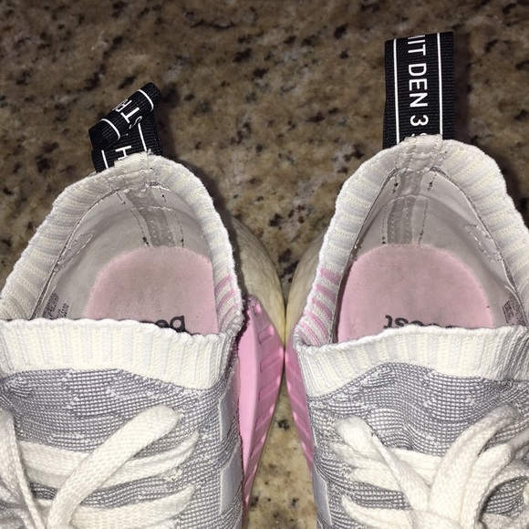 Adidas NMD R2 - Picture 2 of 9